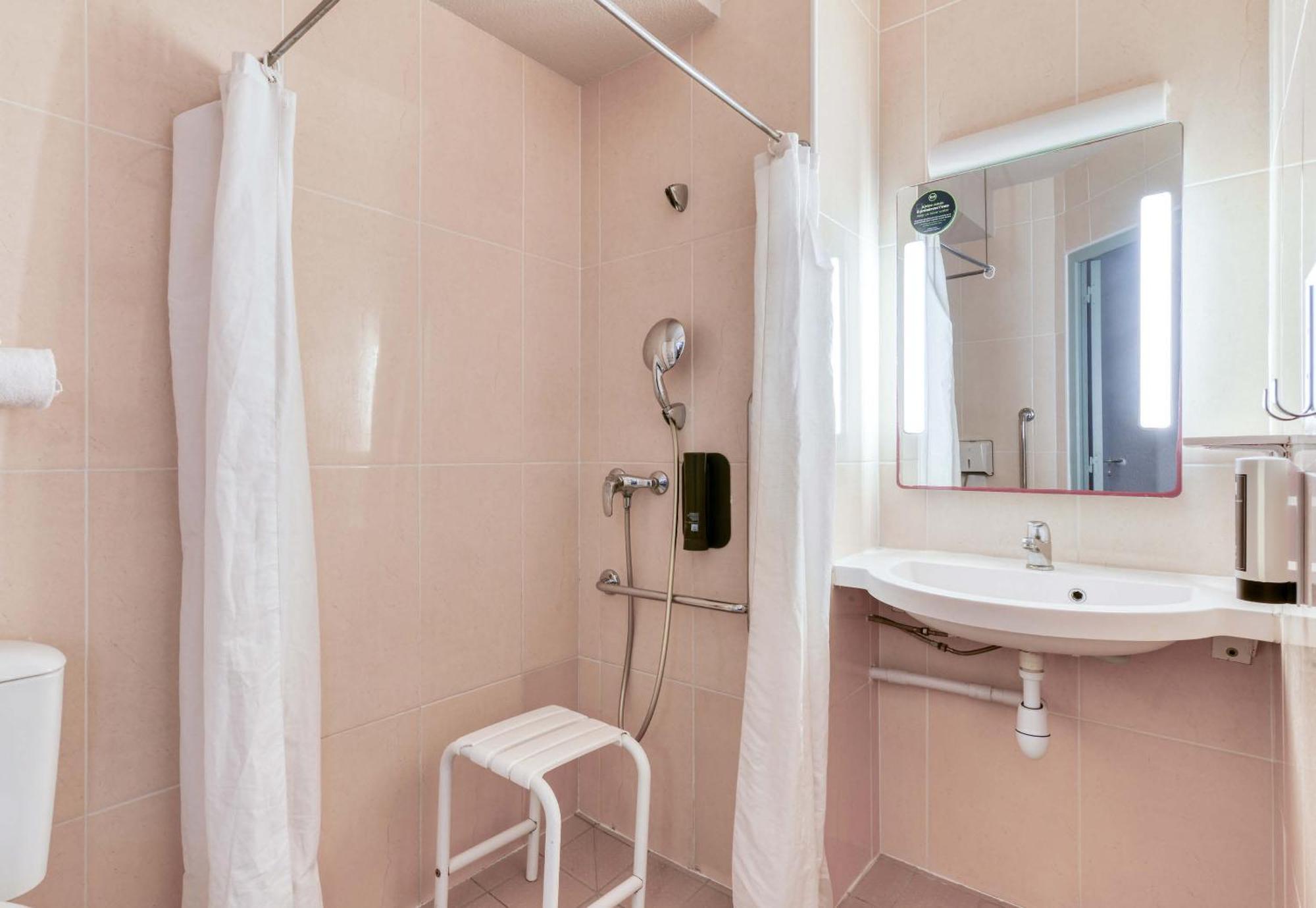 B&B Hotel Narbonne 2 Екстер'єр фото